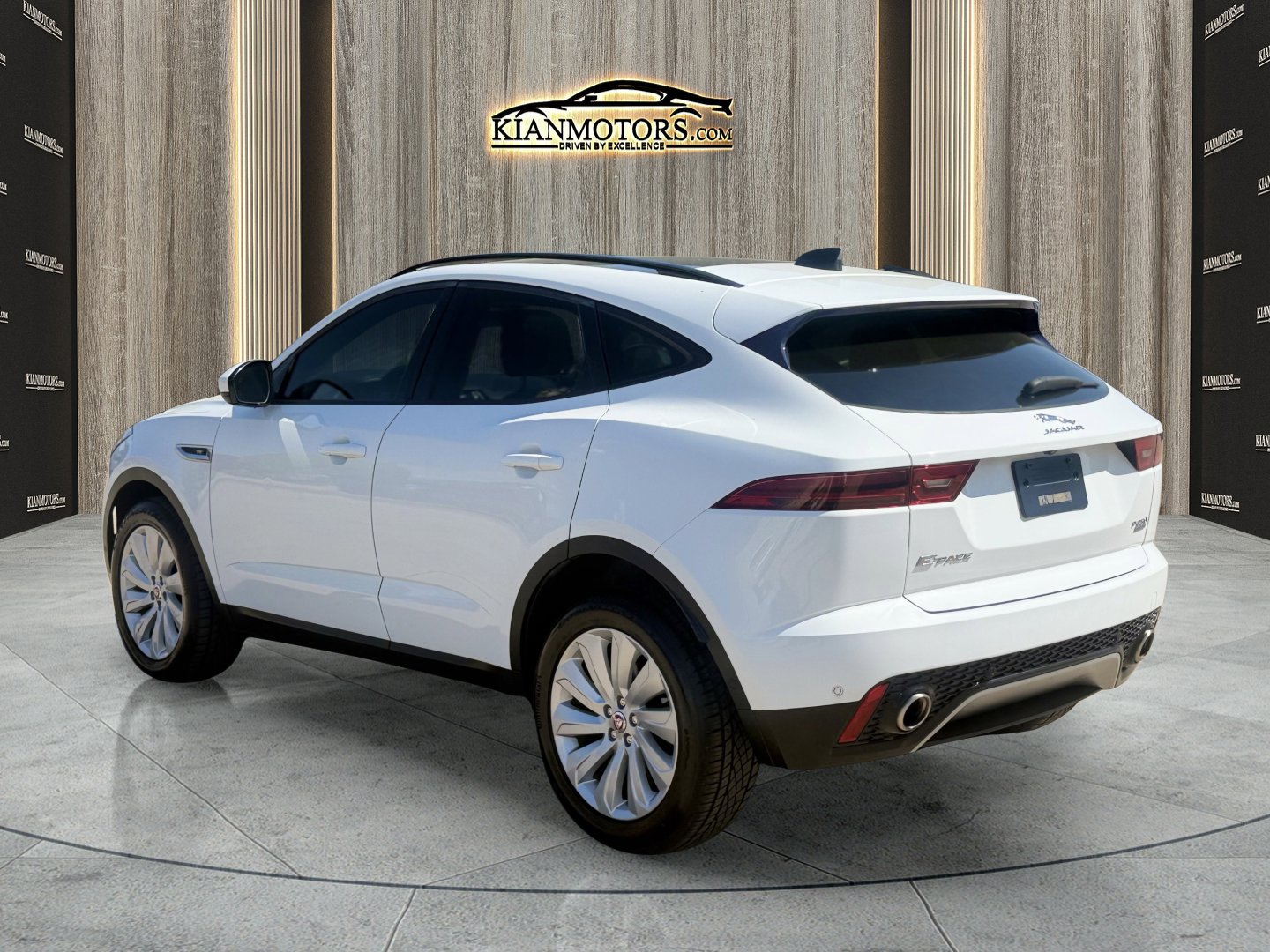 Used 2020 Jaguar E-PACE SE image 5