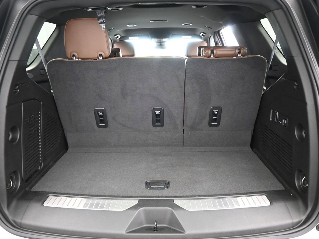 Used 2024 Chevrolet Tahoe High Country image 39