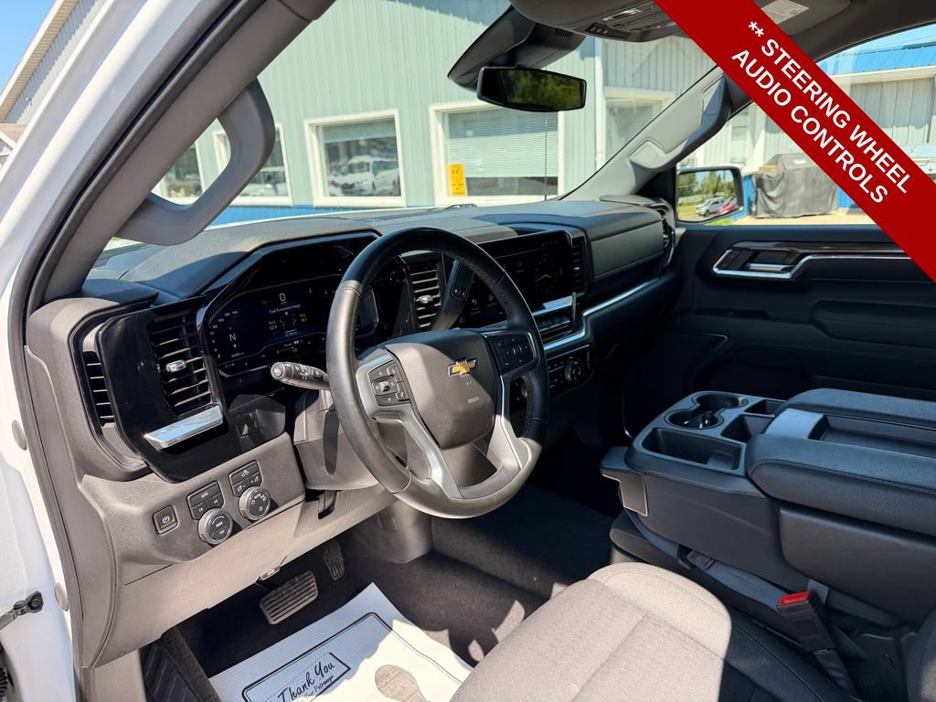 Used 2023 Chevrolet Silverado 1500 LT w/ Protection Package AWD/4WD image 16
