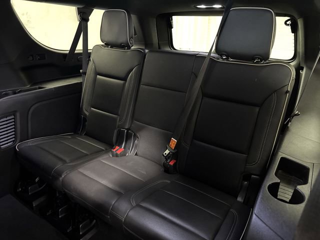 Certified 2023 GMC Yukon XL SLT w/ SLT Luxury Package AWD/4WD image 14