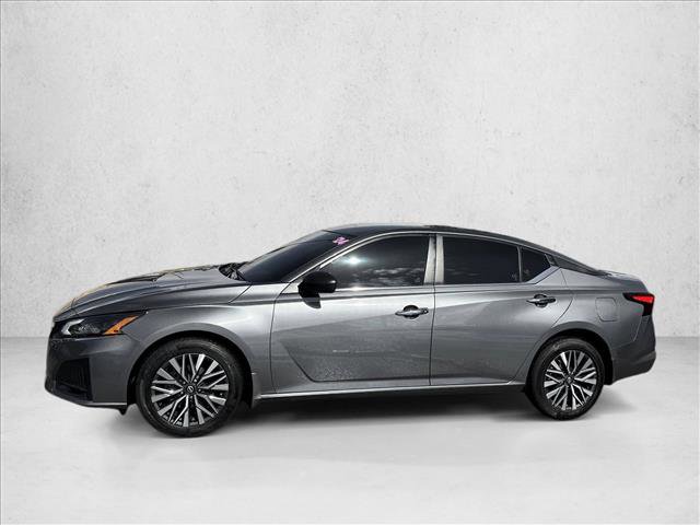 Used 2024 Nissan Altima 2.5 SV AWD/4WD image 4