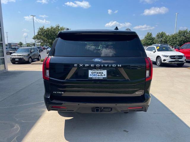 Used 2025 Ford Expedition Max Active AWD/4WD image 6