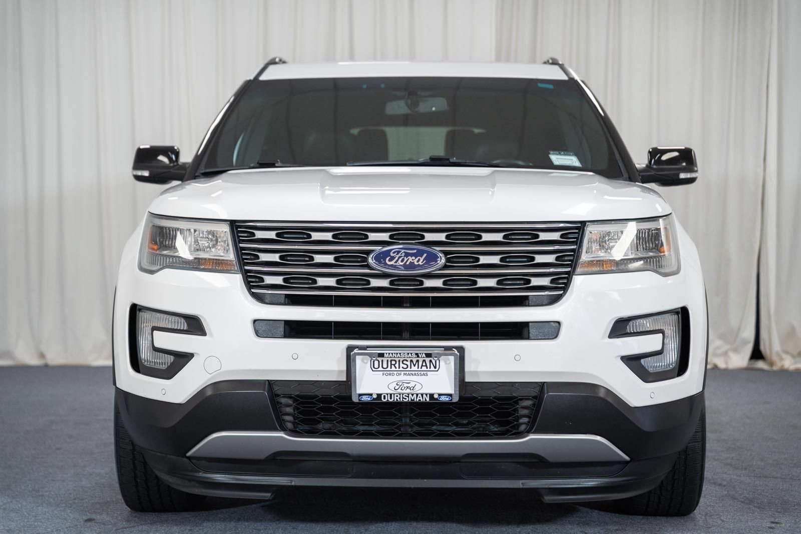 Used 2016 Ford Explorer XLT w/ Equipment Group 202A AWD/4WD image 2