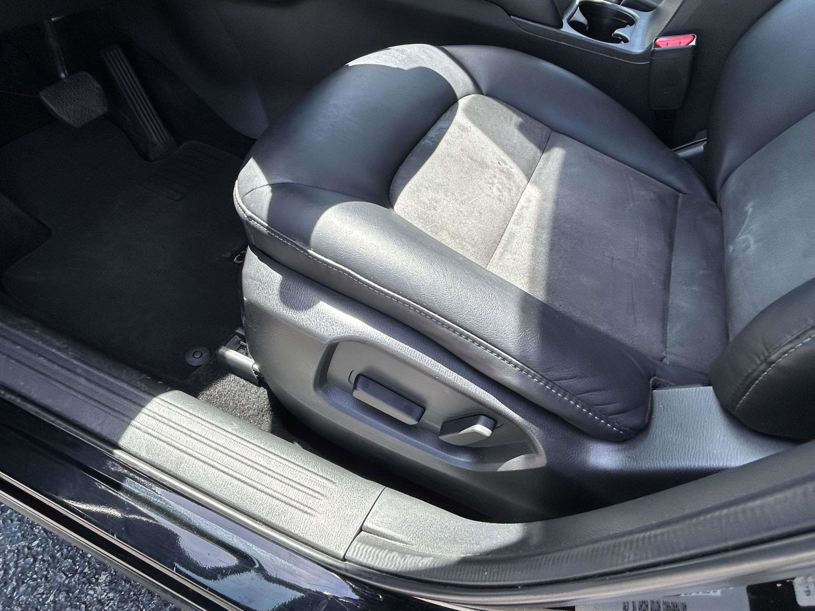 Used 2021 MAZDA CX-5 Touring FWD image 18