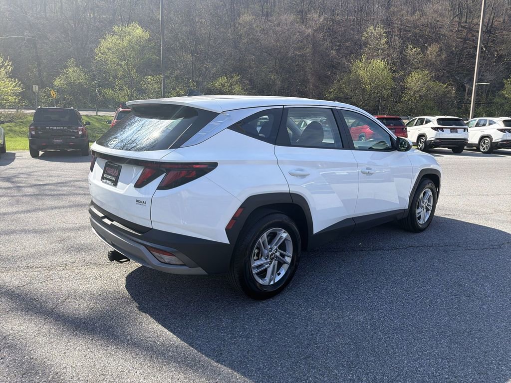 Used 2025 Hyundai Tucson SE image 8