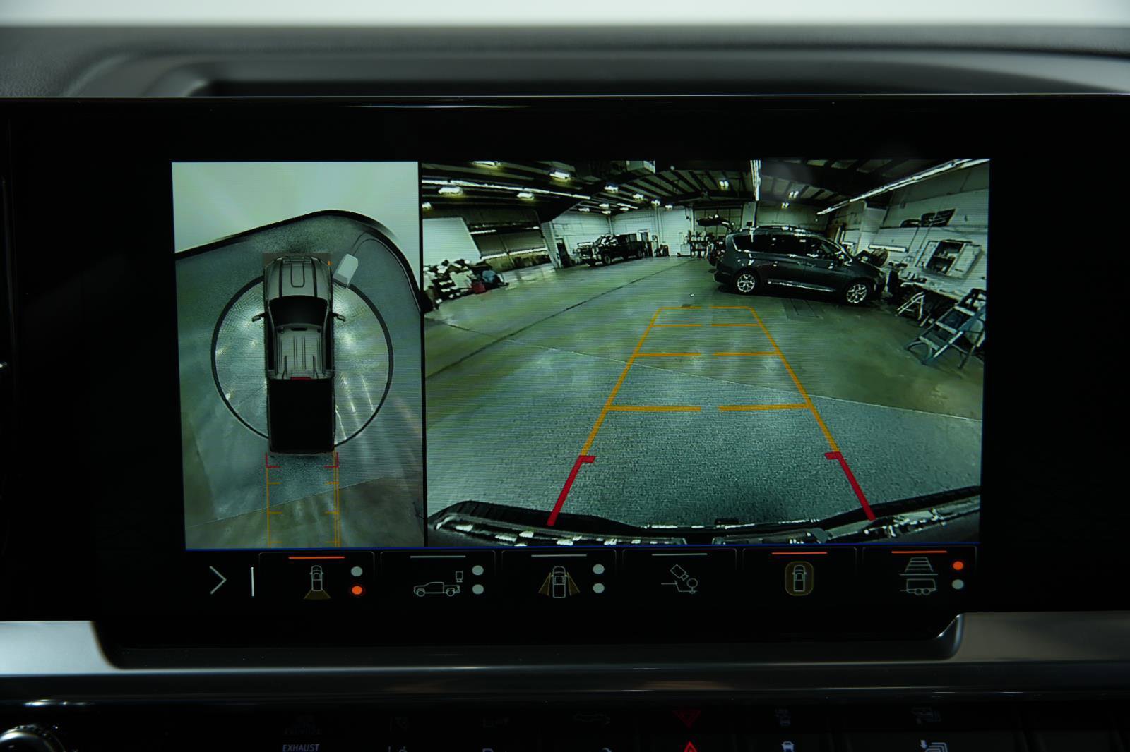 New 2026 GMC Sierra 2500 SLT w/ SLT Convenience Package image 36