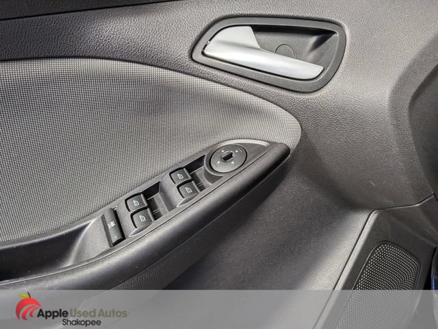 Used 2014 Ford Focus SE w/ SE Winter Package FWD image 12