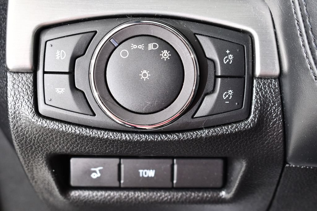 Used 2019 Ford Explorer Platinum AWD/4WD image 31
