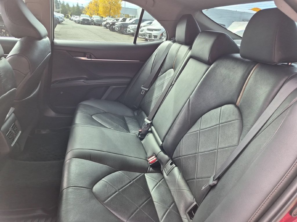 Used 2018 Toyota Camry XLE w/ Driver Assist Package FWD image 14