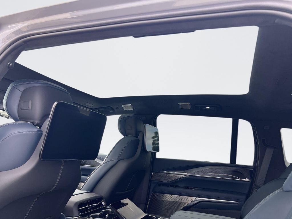 New 2026 Cadillac Escalade IQ Luxury 2 AWD/4WD image 28