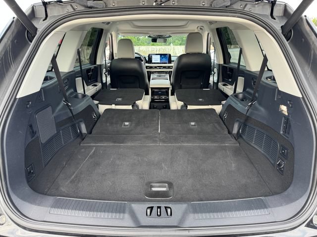 Used 2025 Lincoln Aviator AWD image 19
