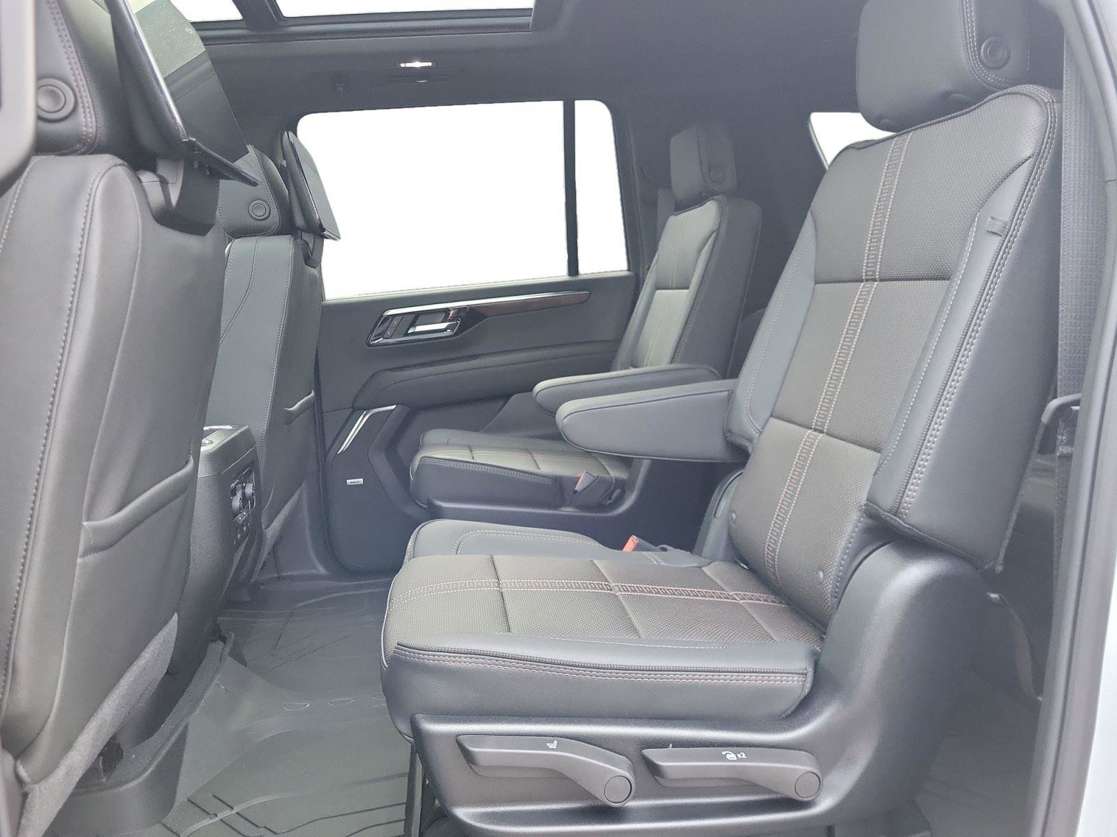 New 2026 Chevrolet Suburban High Country image 21