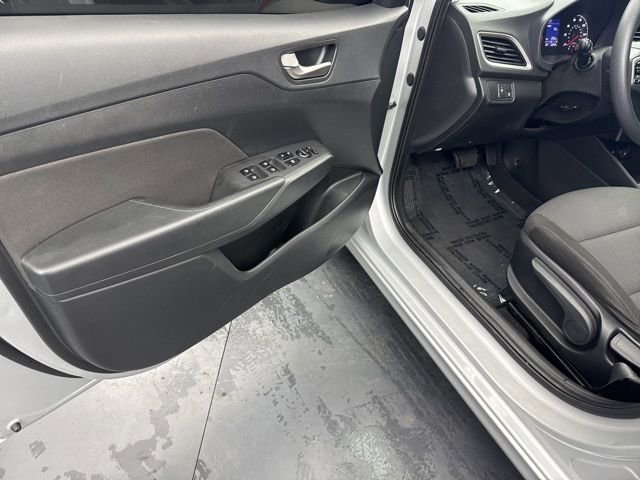 Used 2020 Hyundai Accent SE image 31