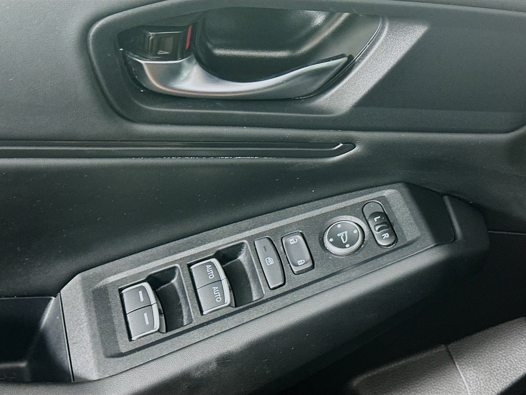 Used 2025 Honda Accord SE image 15