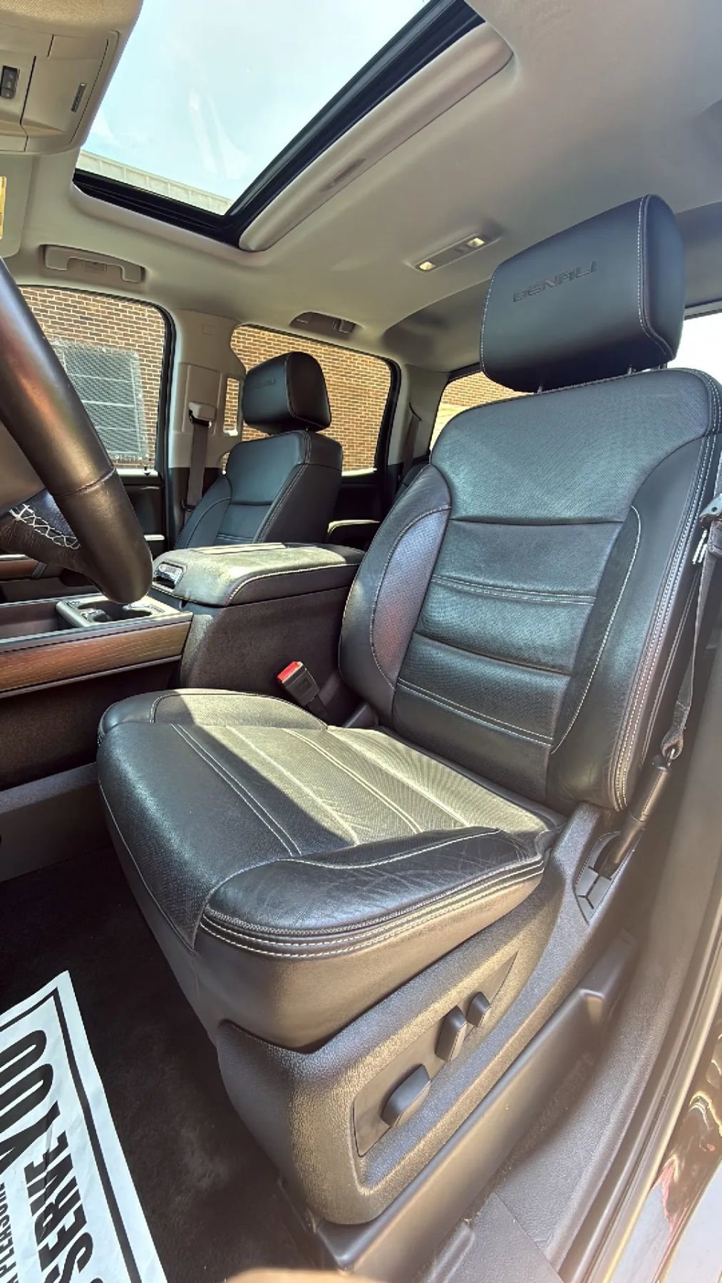 Used 2017 GMC Sierra 1500 Denali w/ Denali Ultimate Package AWD/4WD image 23