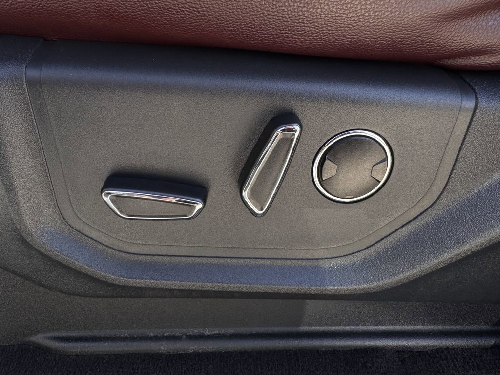 Used 2024 Ford Expedition Limited image 26