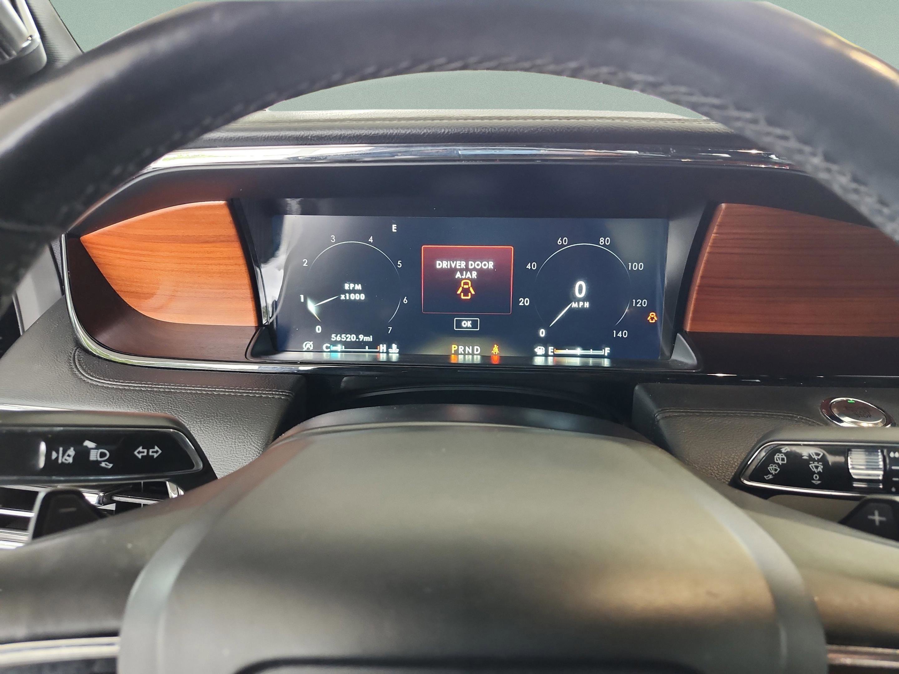 Used 2018 Lincoln Navigator Select w/ Technology Package image 11