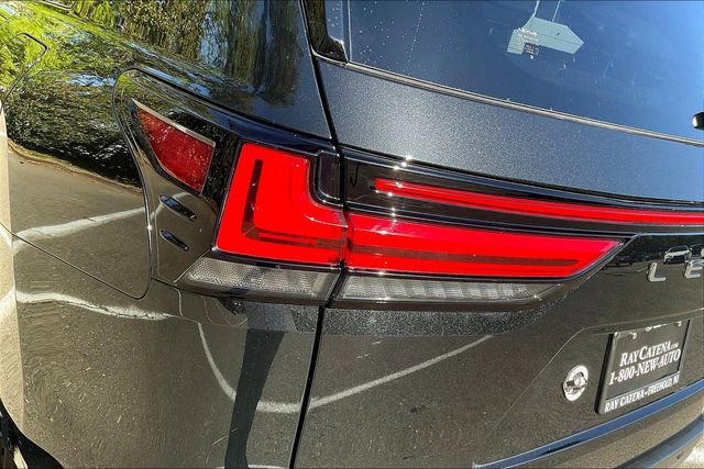 Used 2025 Lexus LX 700h Overtrail w/ Accessory Package (Z1) AWD/4WD image 23