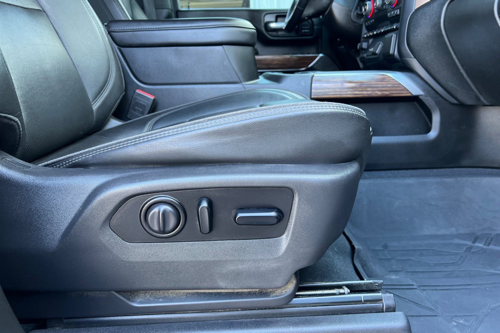 Used 2021 Chevrolet Silverado 3500 High Country w/ Z71 Off-Road Package image 21