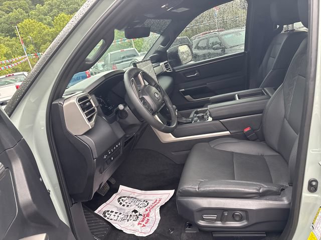 Used 2025 Toyota Tundra Limited AWD/4WD image 8