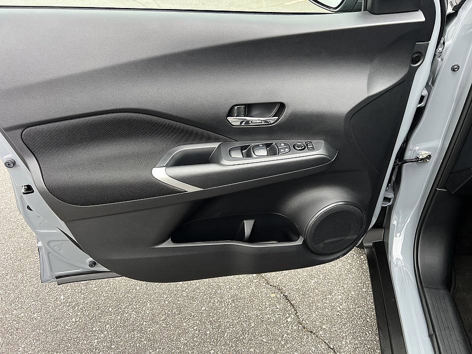 Certified 2024 Nissan Kicks SV FWD image 19