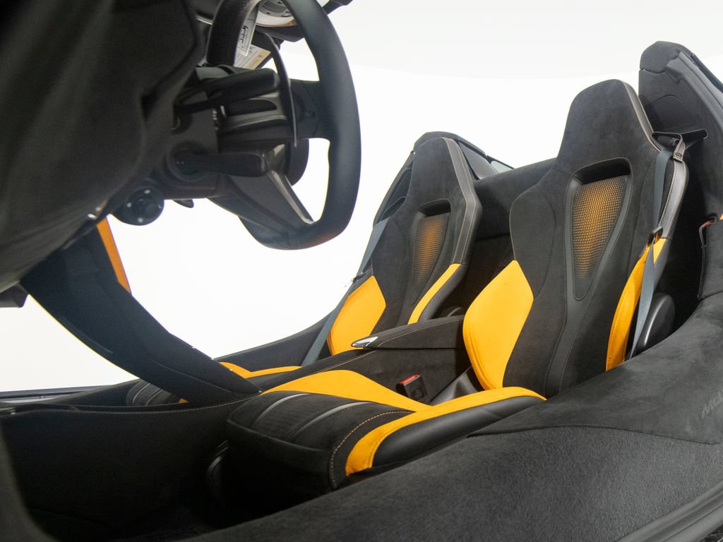 Used 2026 McLaren 750S Spider RWD image 34