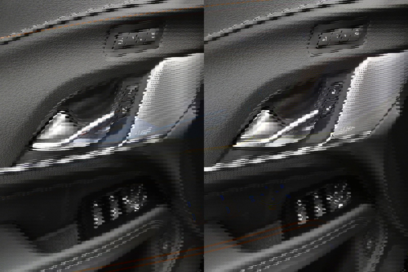 Used 2023 Cadillac CT4 V w/ Navigation Package image 15