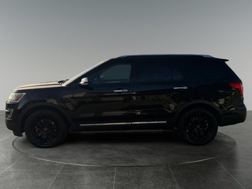 Used 2017 Ford Explorer Platinum AWD/4WD image 6