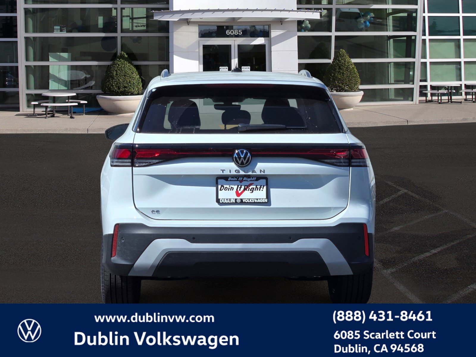New 2026 Volkswagen Tiguan SE FWD image 5
