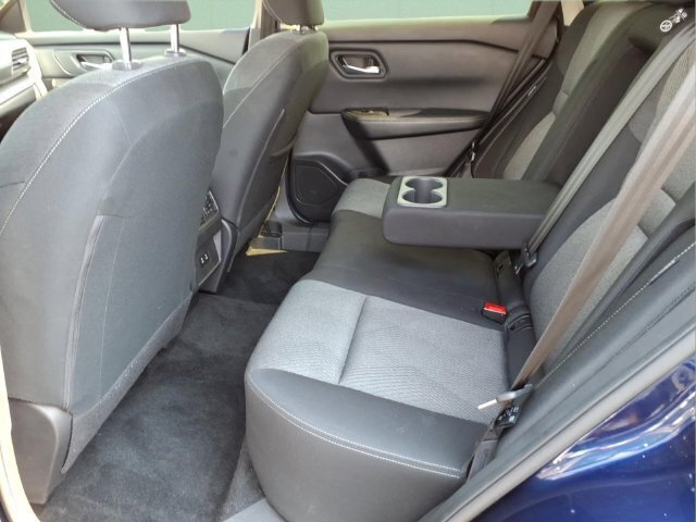 Used 2025 Nissan Rogue SV AWD/4WD image 7