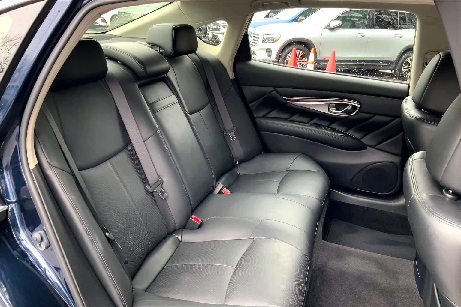Used 2019 INFINITI Q70 L 3.7 AWD/4WD image 20