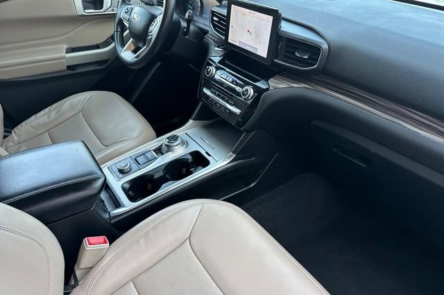 Used 2023 Ford Explorer Limited image 19