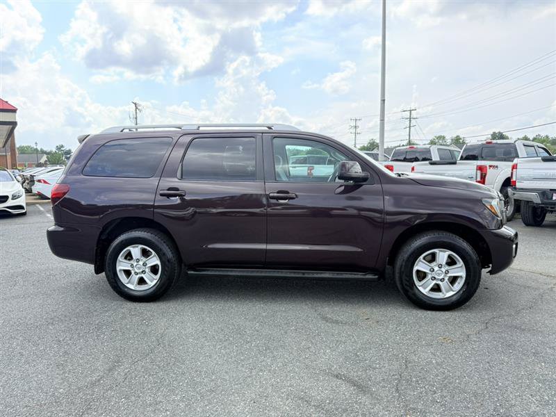 Used 2018 Toyota Sequoia SR5 w/ Carpet Cargo Mat Package AWD/4WD image 4