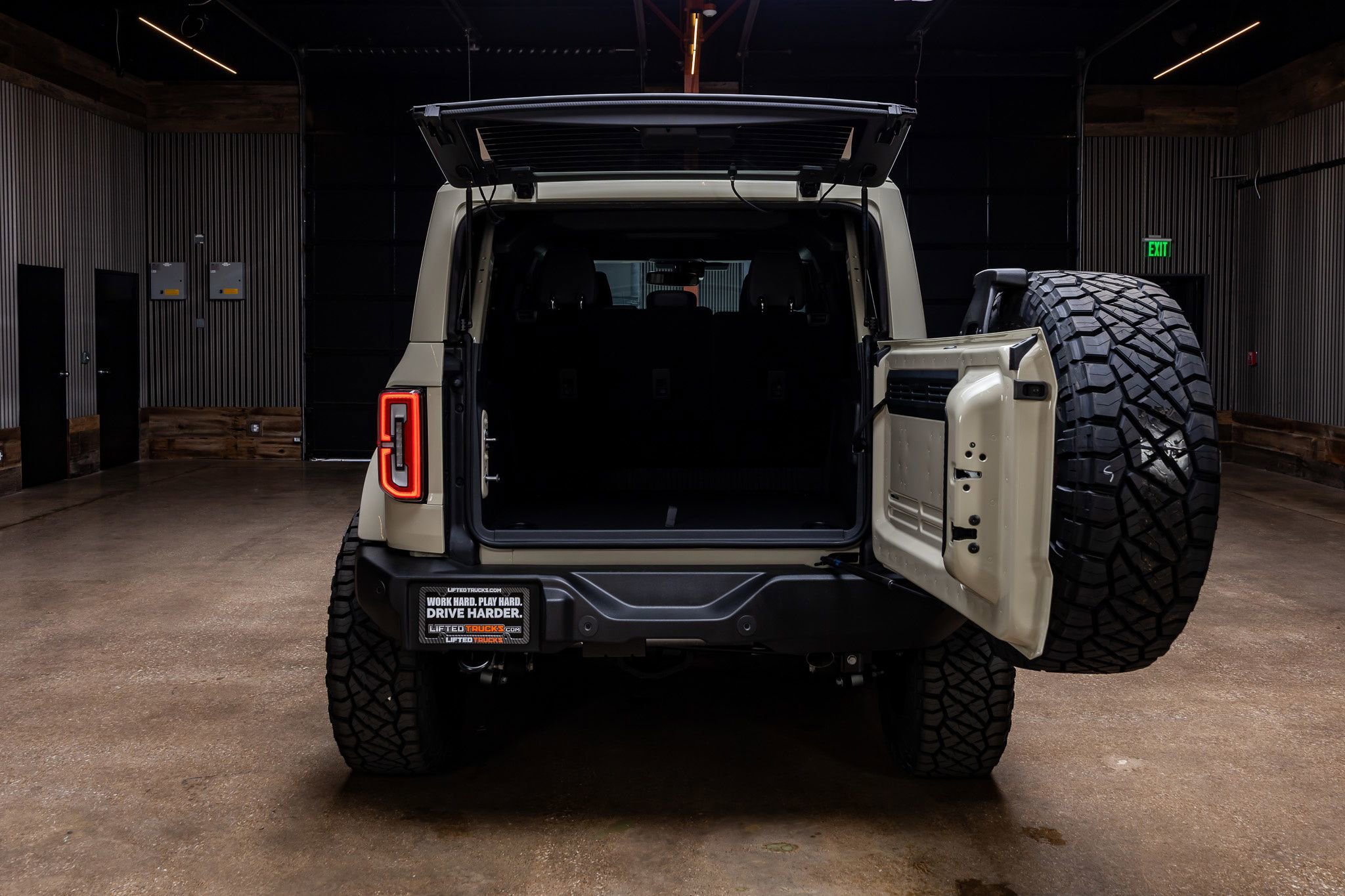 Used 2026 Ford Bronco Outer Banks AWD/4WD image 9