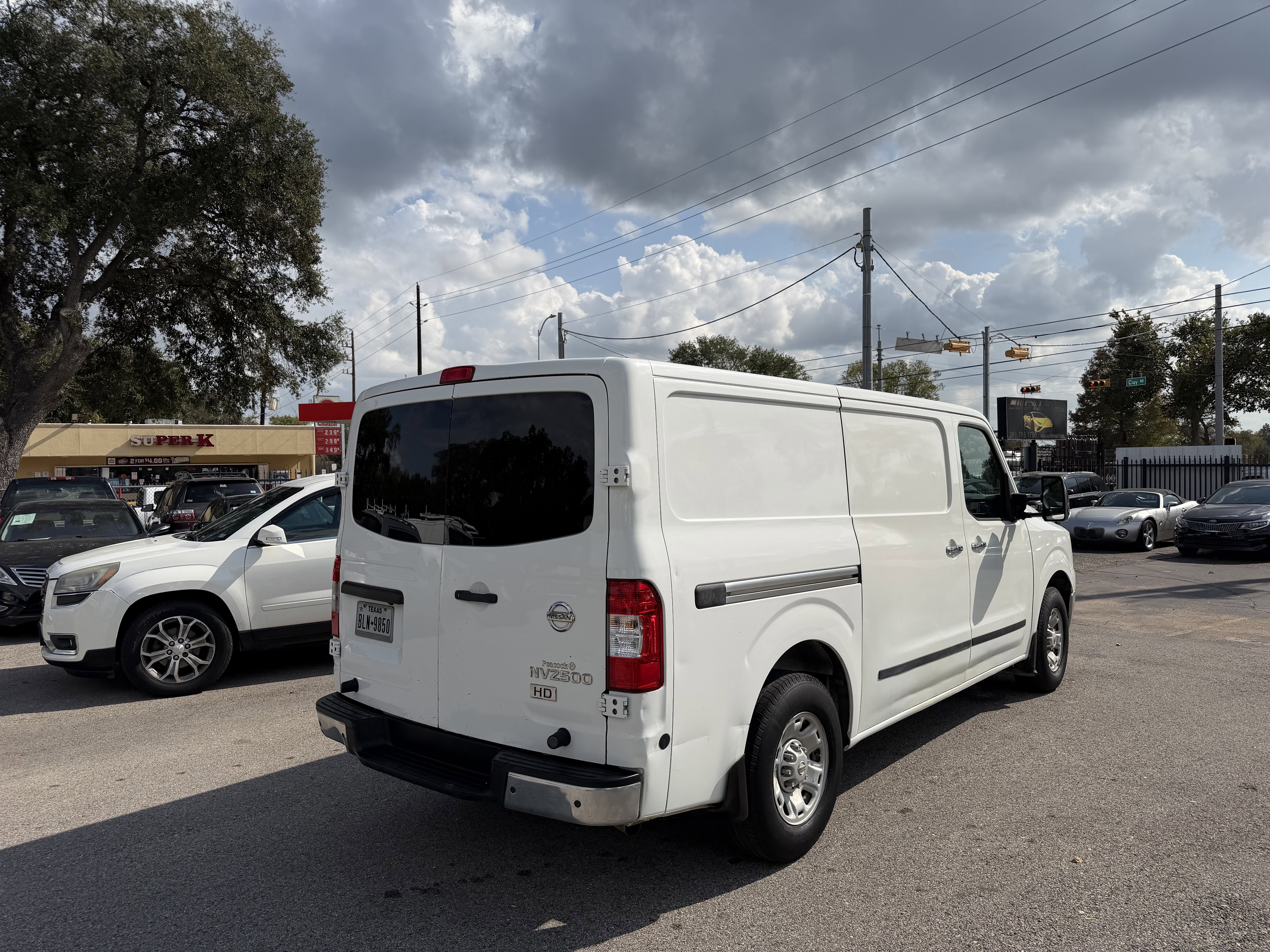Used 2012 Nissan NV 2500 SV w/ Technology Pkg image 4