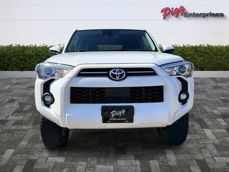 Used 2022 Toyota 4Runner SR5 AWD/4WD image 6