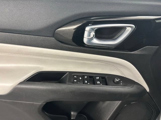 Used 2025 Jeep Compass Limited AWD/4WD image 21