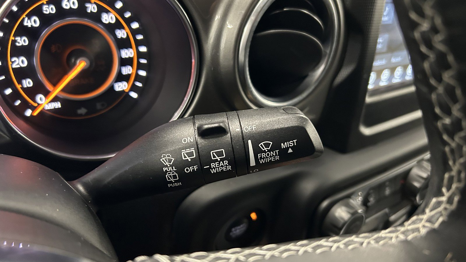 Used 2018 Jeep Wrangler Unlimited Sahara AWD/4WD image 24