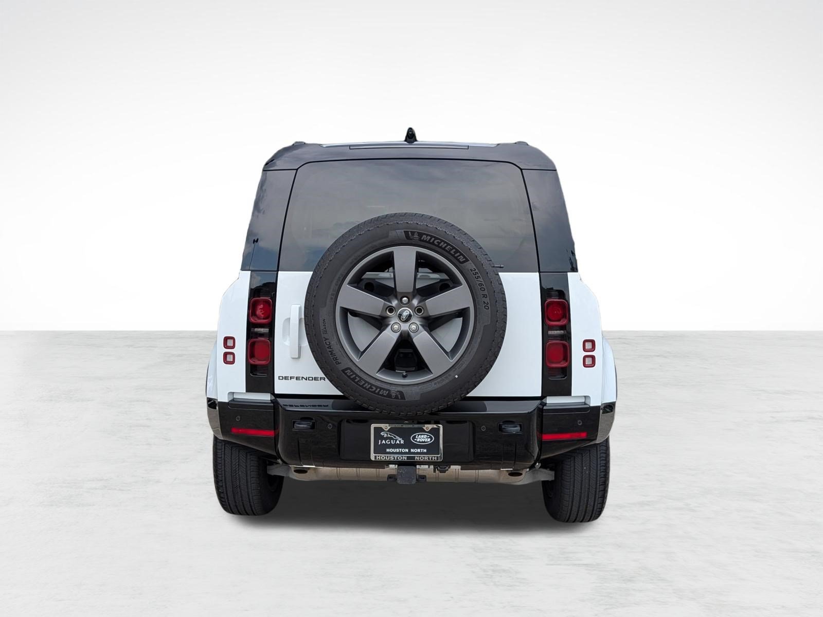 Used 2025 Land Rover Defender 90 X-Dynamic SE AWD/4WD image 10