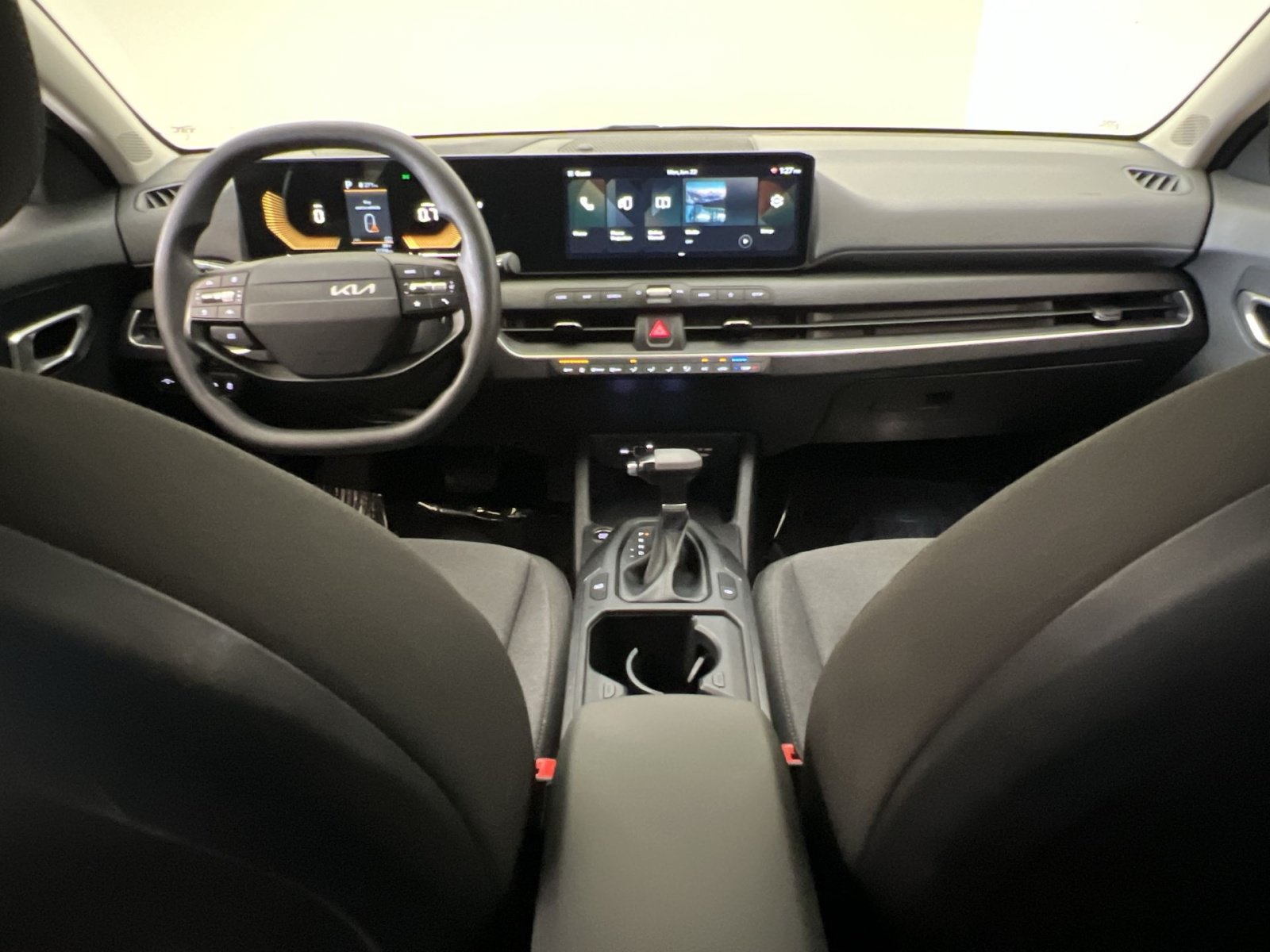 Used 2025 Kia K4 FWD image 22