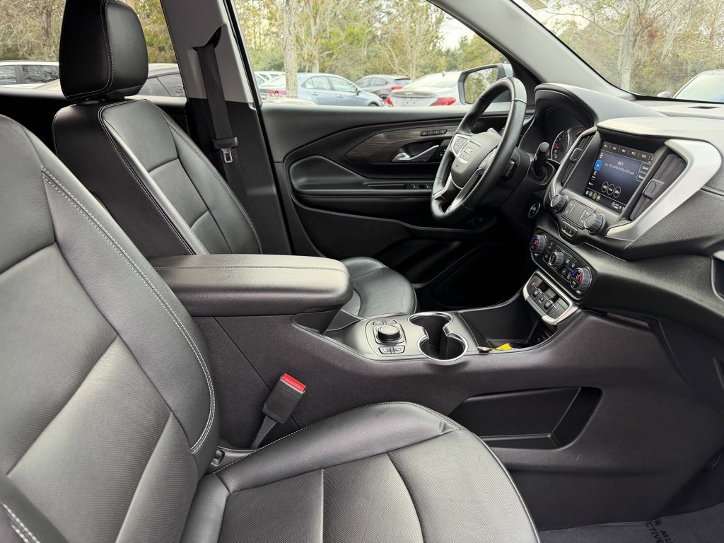 Used 2024 GMC Terrain SLT image 10