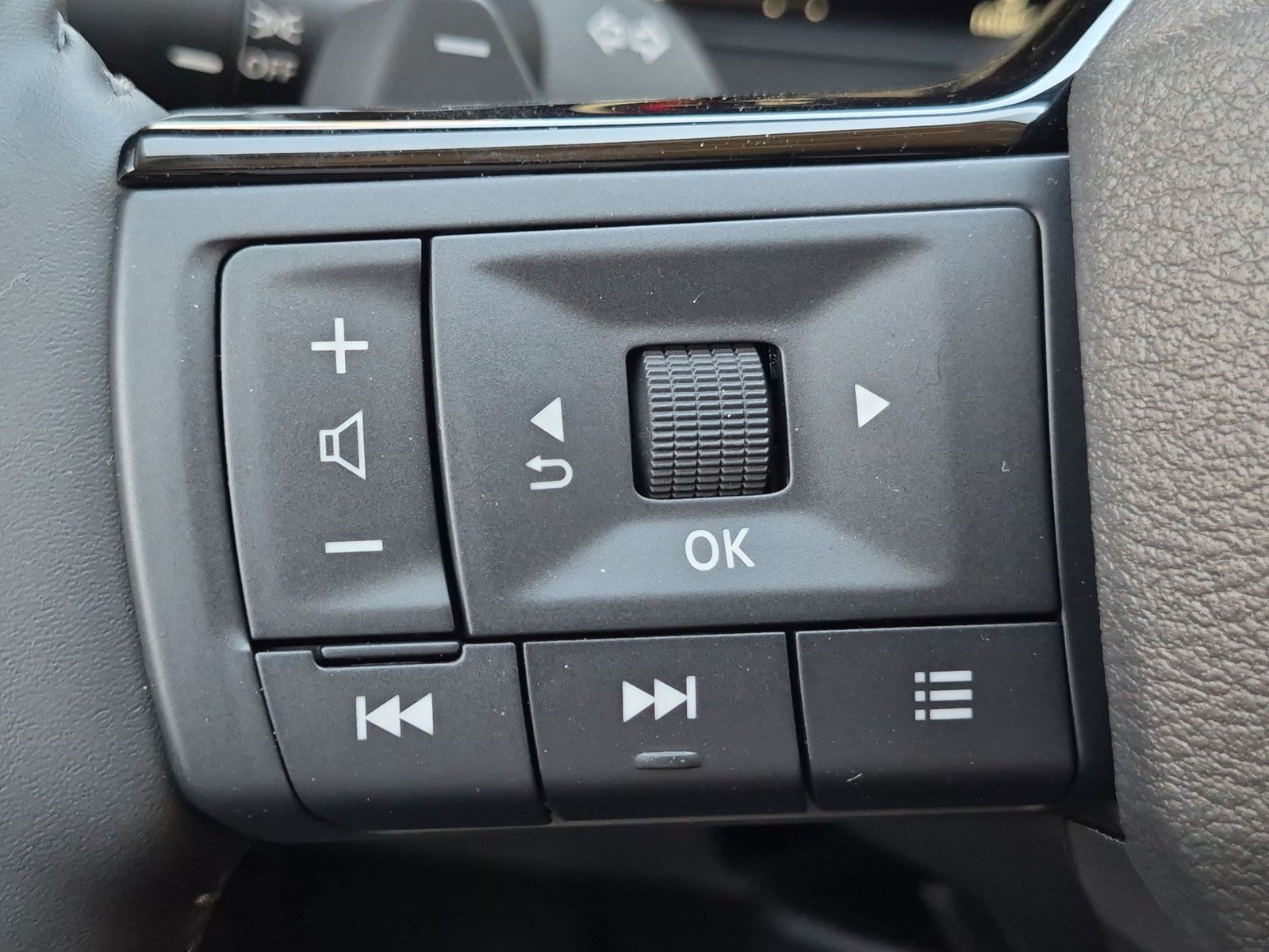 New 2026 Nissan Rogue Platinum AWD/4WD image 14