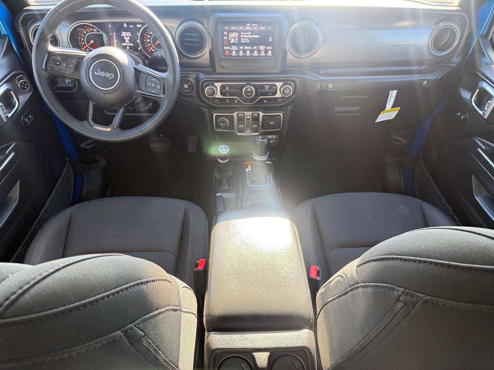 Used 2023 Jeep Gladiator Willys image 13