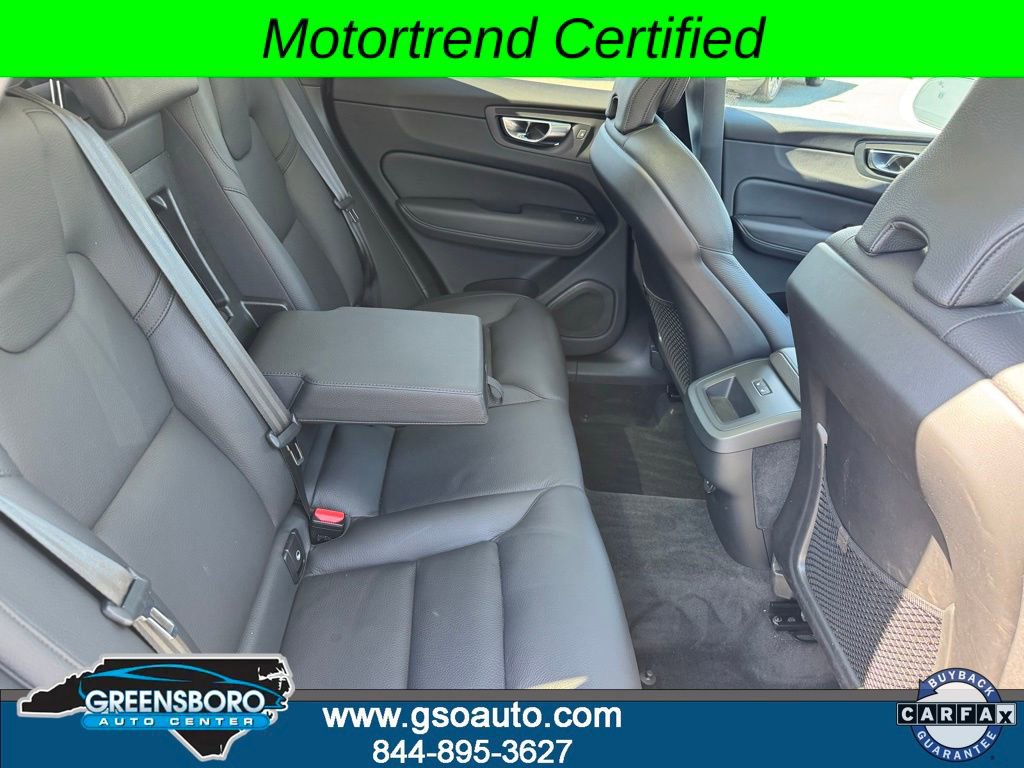 Used 2022 Volvo XC60 B5 Momentum image 18