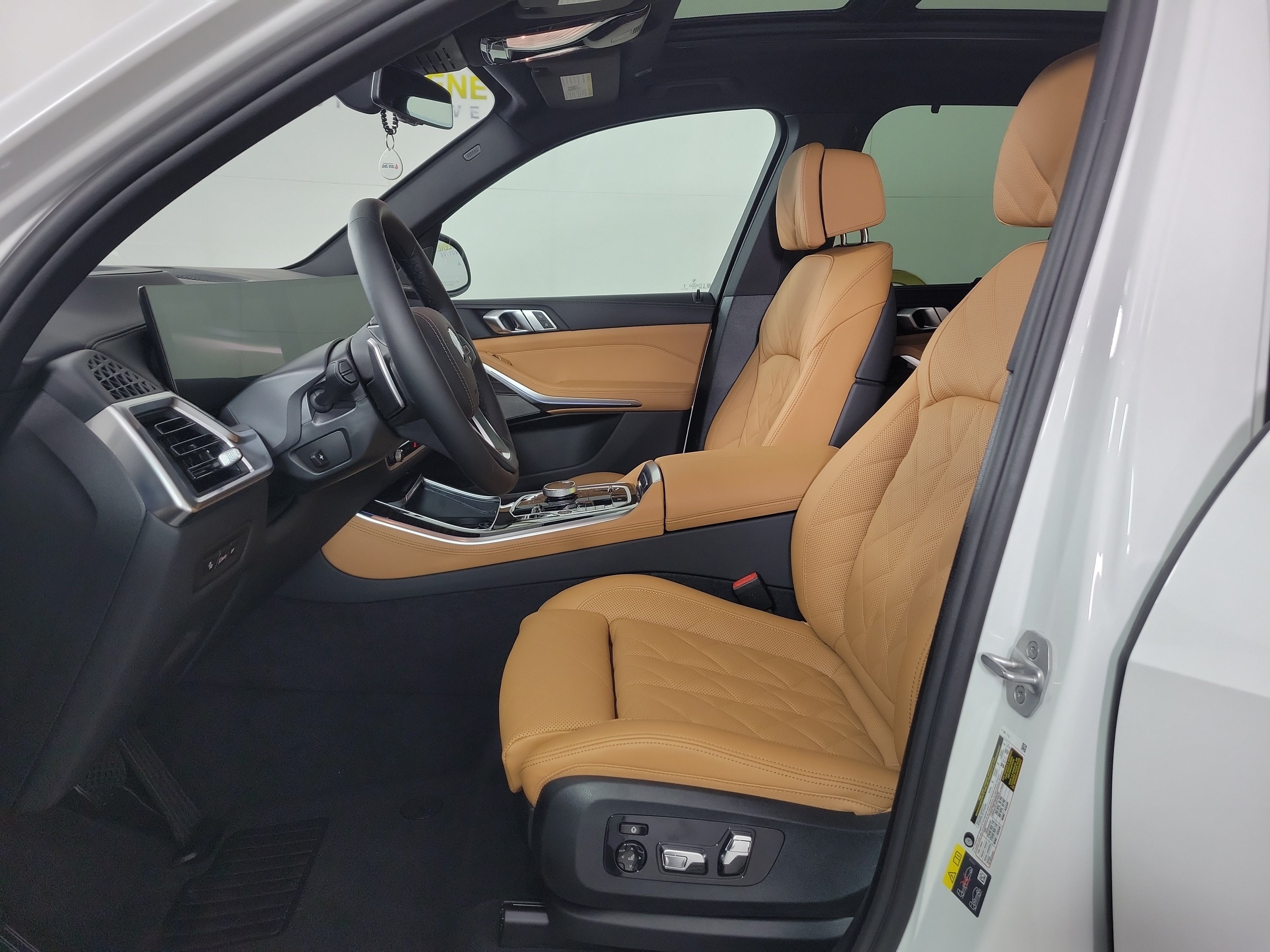 New 2026 BMW X5 xDrive50e w/ Executive Package AWD/4WD image 9
