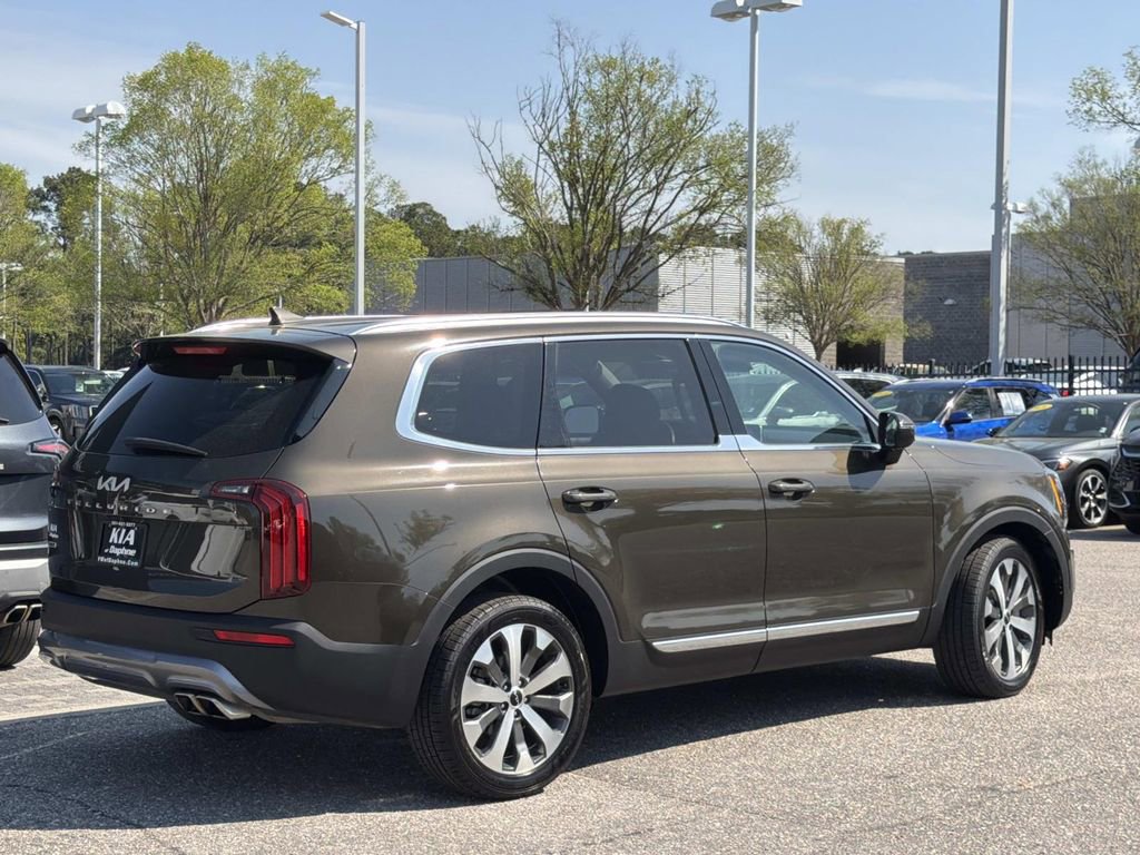 Used 2022 Kia Telluride EX w/ EX Premium Package image 4