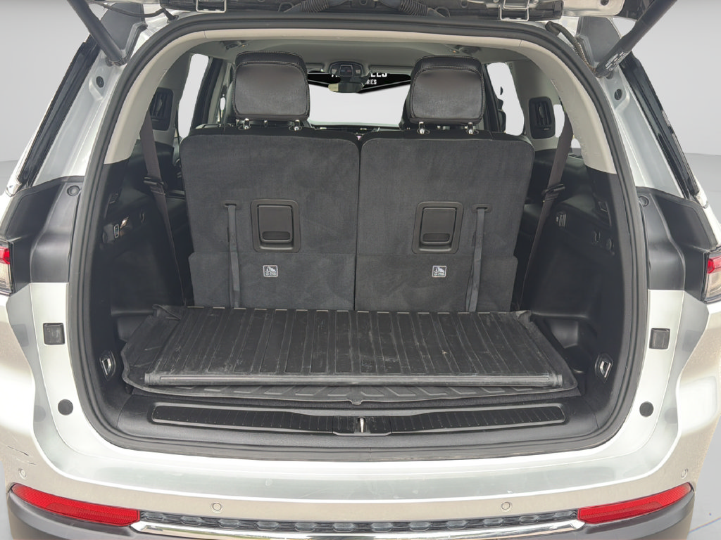 Used 2023 Jeep Grand Cherokee L Limited AWD/4WD image 14