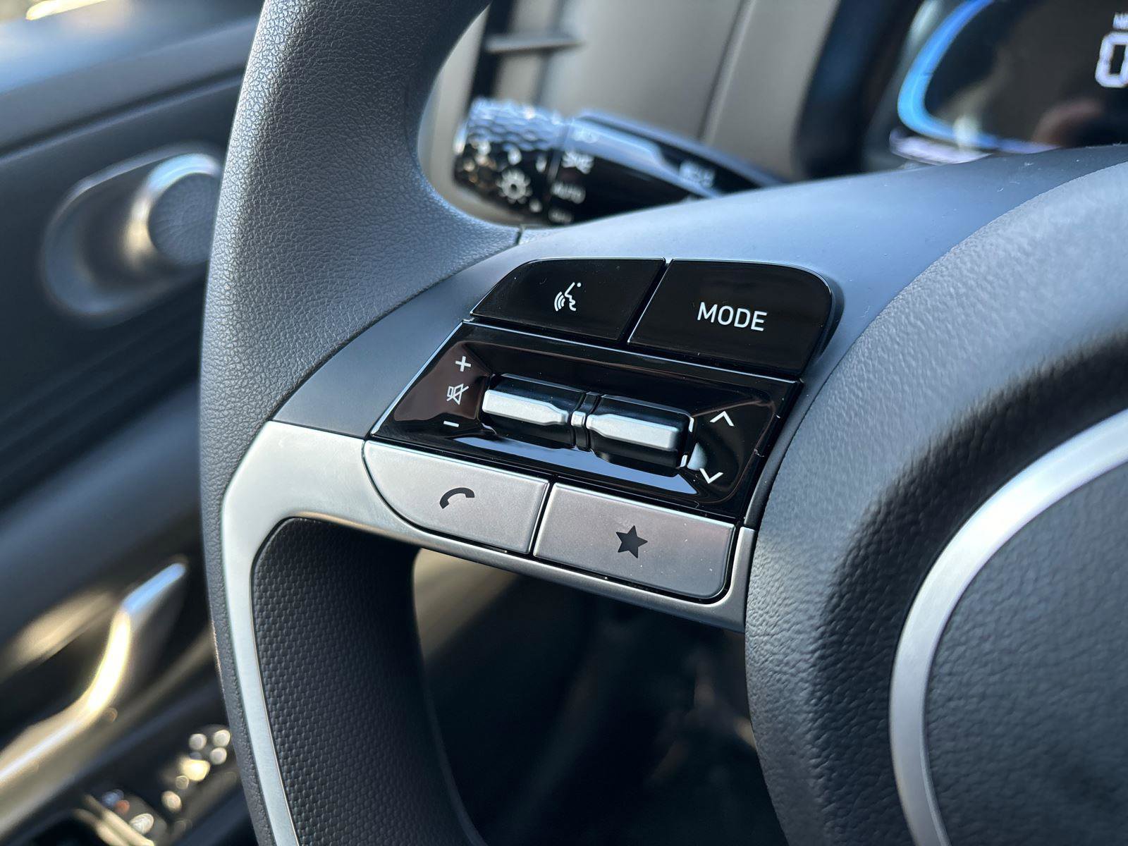 New 2025 Hyundai Elantra SE image 21