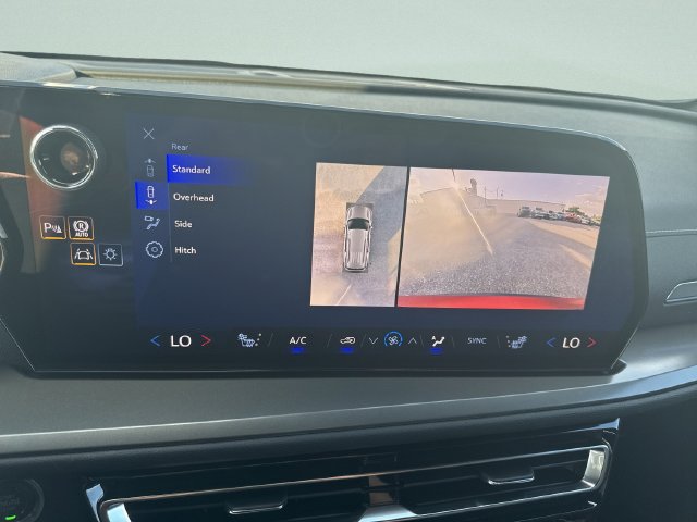 New 2027 Chevrolet Traverse LT w/ Driver Confidence Package FWD image 24