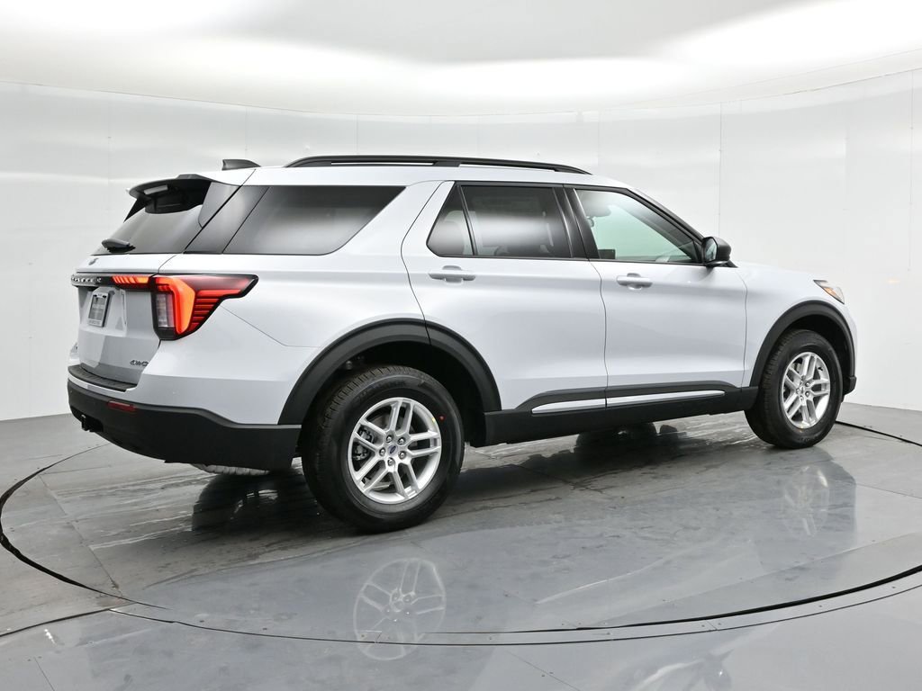 New 2025 Ford Explorer Active image 29